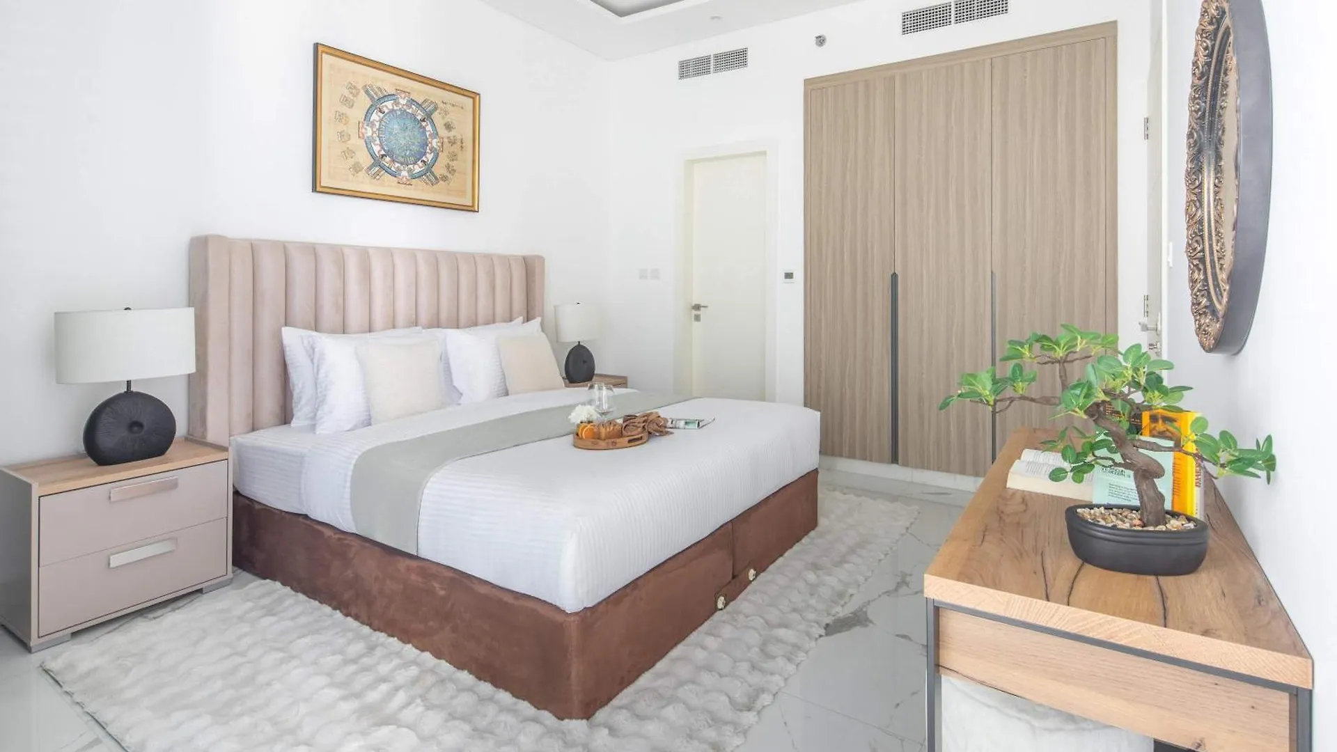 Apartment Frank Porter - The Pinnacle Dubai