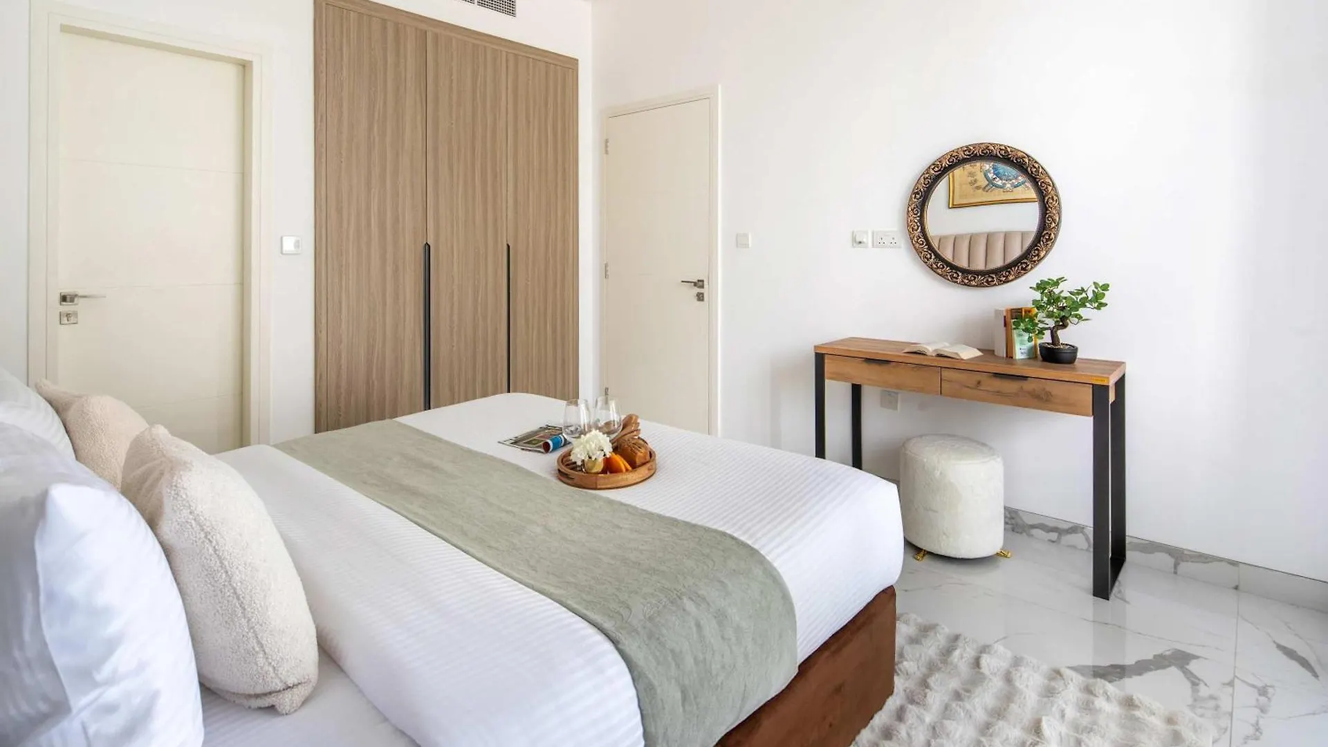 Apartment Frank Porter - The Pinnacle Dubai United Arab Emirates