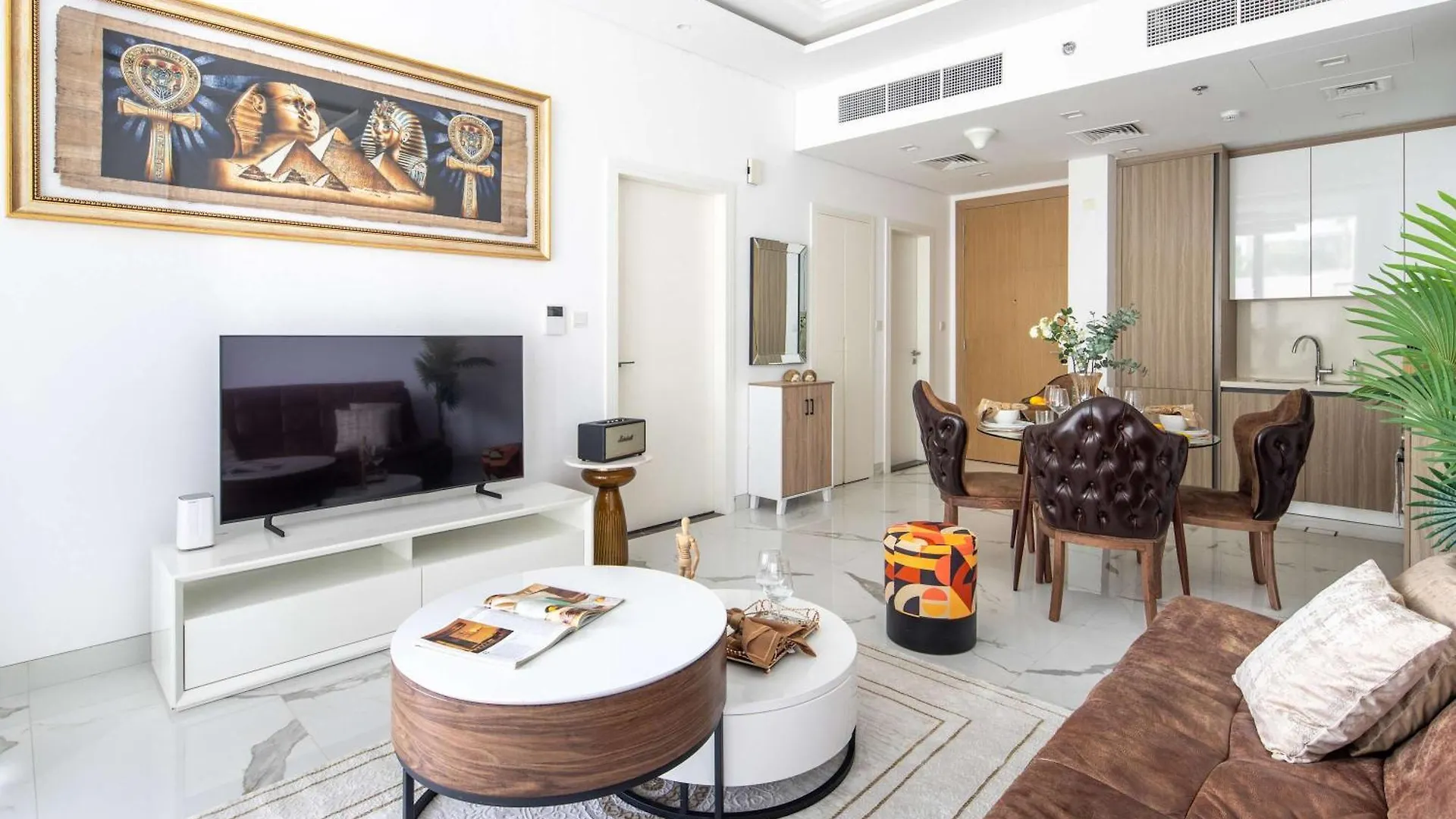 Frank Porter - The Pinnacle Dubai Apartment