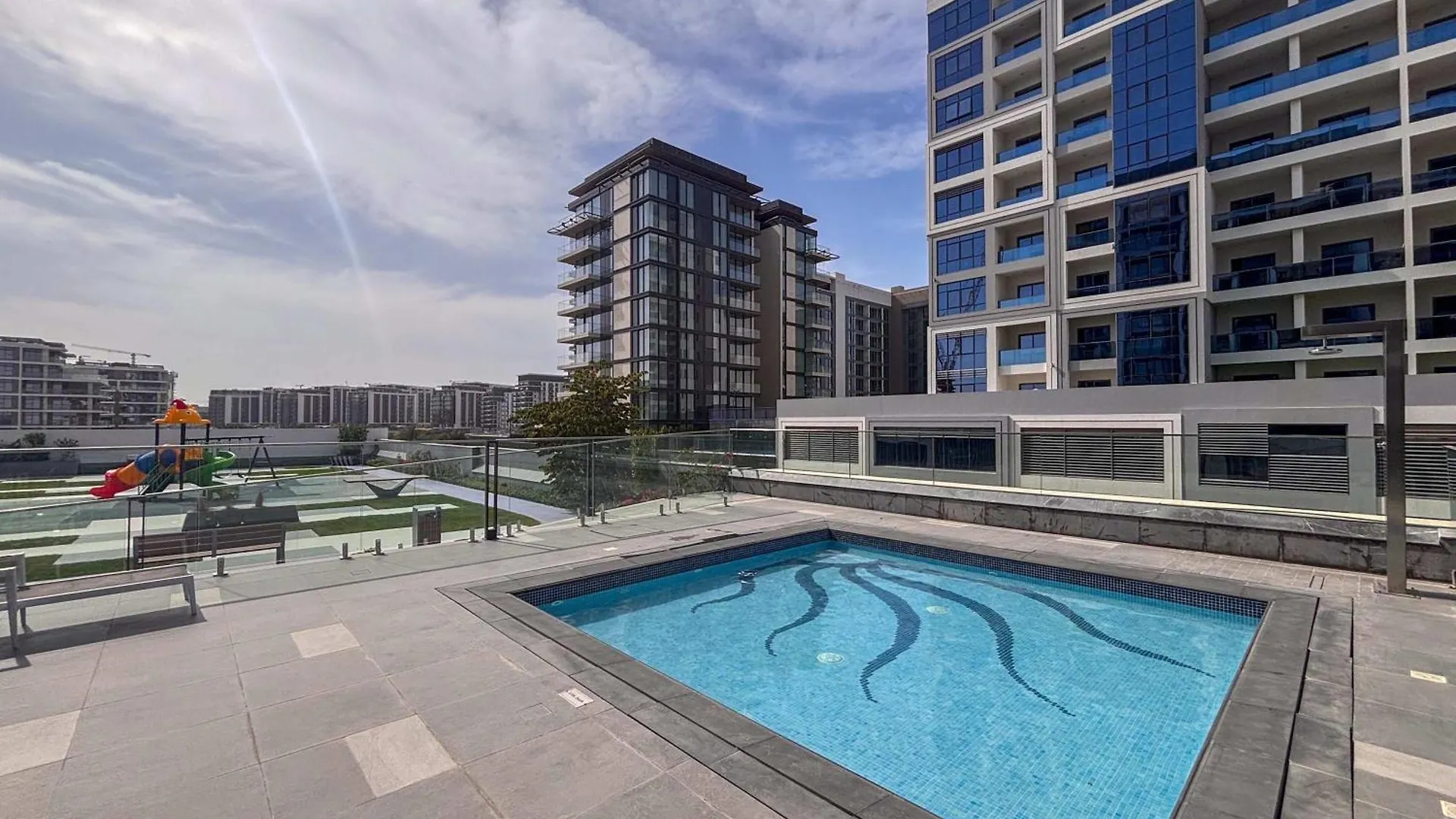 Frank Porter - The Pinnacle Dubai 0*,  United Arab Emirates